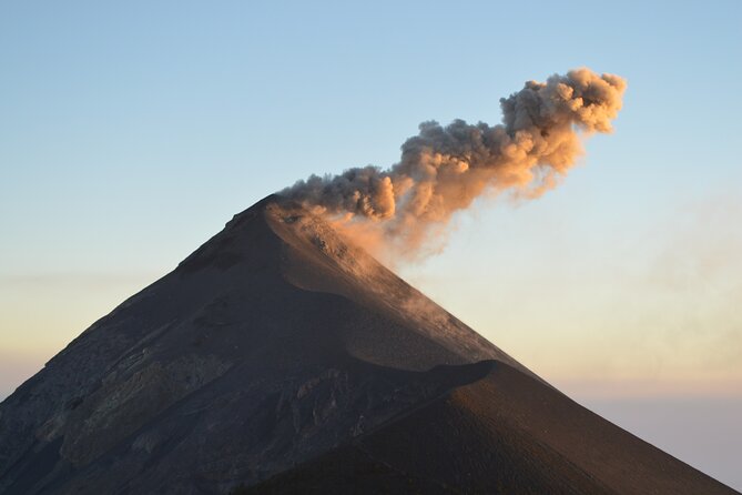 2 - Days : Tour to Acatenango Volcano from Antigua - Day one: climbing toward camp