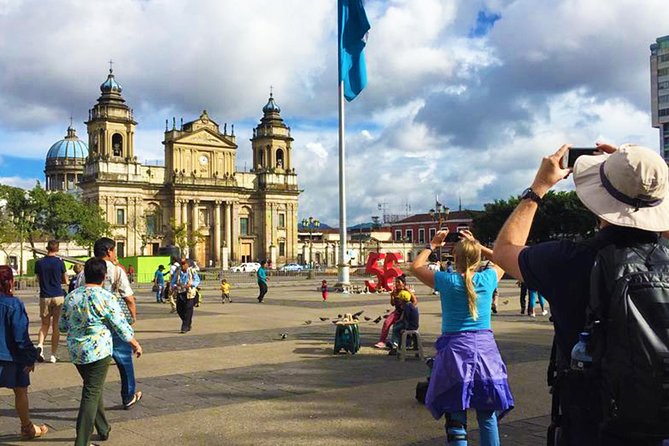 4-Day Tour: Guatemala City, Antigua, Chichicastenango Market and Lake Atitlan - Transport, guides, and group size