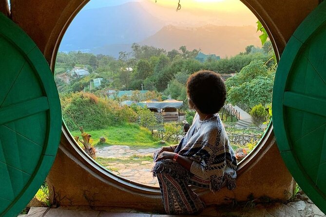 6 Day Tour to The Most Popular Destinations in Guatemala - Guides, buses, and the shared-tour rhythm