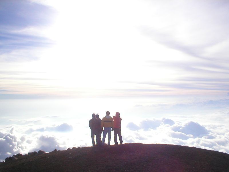 Acatenango Volcano 2-Day Hike - Guides, meals, and the human side of the hike