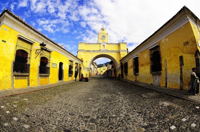Antigua Full day from Guatemala city - Volcano views and the road from the capital
