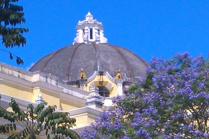 Antigua Full day from Guatemala city - Walking into Antigua’s old streets