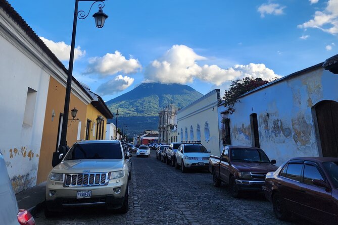 Antigua Guatemala and Hobbitenango from Guatemala City - La Merced and the Santa Catalina Arch