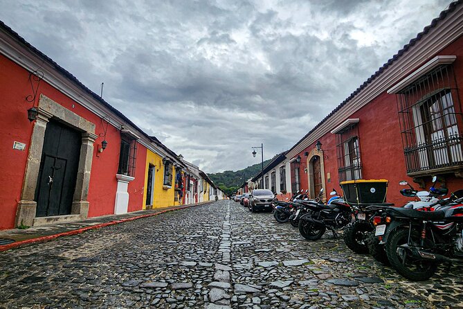 Antigua Guatemala and Hobbitenango from Guatemala City - San José Cathedral closes the Antigua route