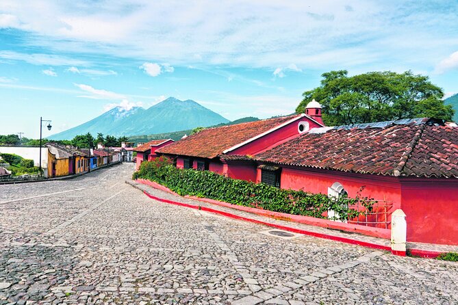 Antigua Guatemala Full Day Tour - La Merced: a church built to endure earthquakes