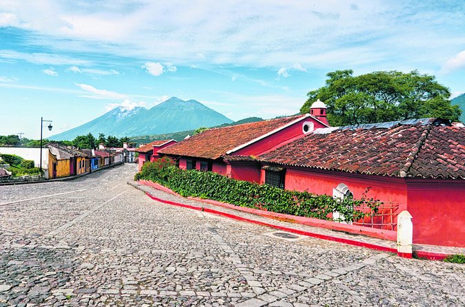 Antigua Guatemala Full Day Tour - Casa del Jade: a craft stop with a commercial edge