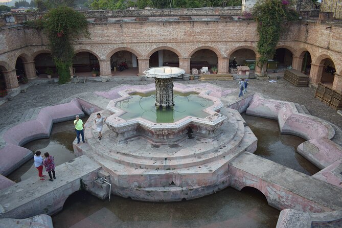 Antigua Guatemala Private Tour: Half Day Tour - Central Park, the city’s everyday meeting place