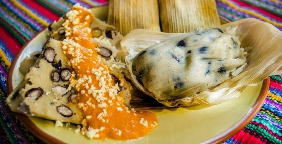 Antigua Guatemala: Street Food Walking Tour with Tastings - Volcano views and the pace of the walk