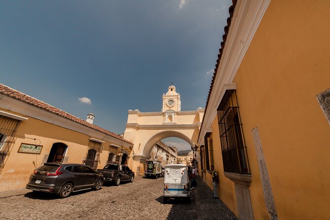 Antigua Guatemala Tour & Lunch at a Fine Dining Restaurant - Iglesia del Carmen and Antigua’s craft market