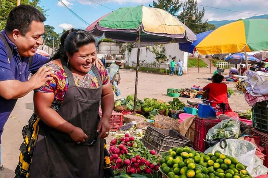 Antigua: Guatemalan Cooking Class with Market Tour - Starting in Antigua’s Market With Joaquin