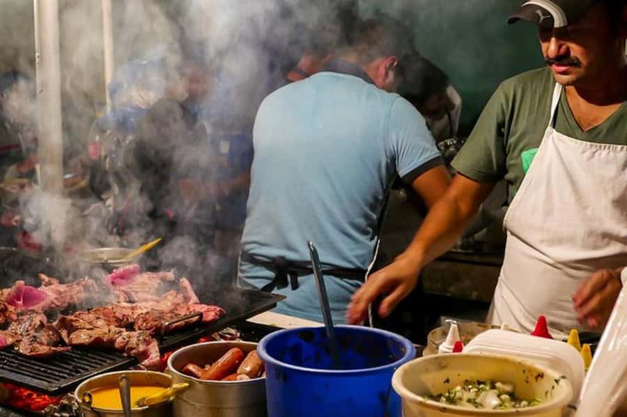 Antigua Local: Evening Street Food Tour with Dinner - The First Stop At Floreventos And Búfalos