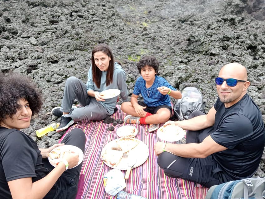 Antigua: Make & Eat Pizza at Pacaya Volcano Private Tour - Making Pizza Over Volcanic Heat