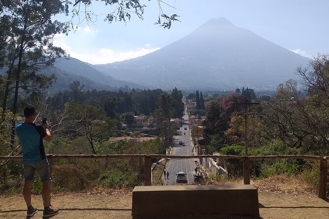 Antigua Private Cultural Walking Tour - Santa Catalina Arch and the problem it solved