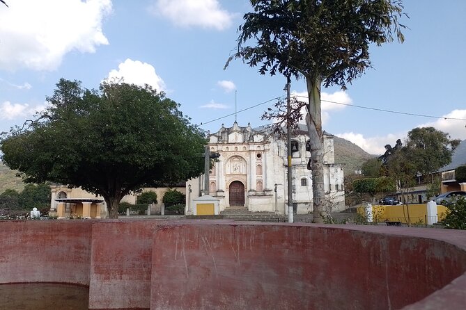 Antigua’s Living Villages Tour - San Antonio Aguas Calientes: Weaving and Shopping