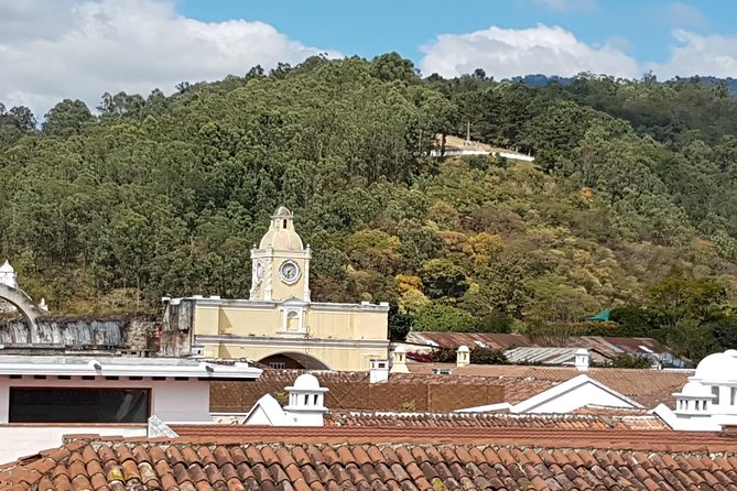 Antigua Sightseeing: Private Walking Tour Culture and History - Santa Catalina Arch, Antigua’s quick visual introduction