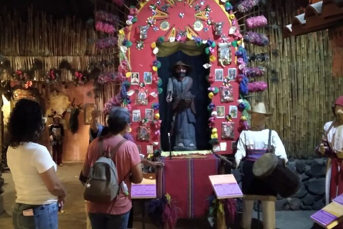 ANTIGUA Villages Tour - San Pedro Las Huertas: church, laundry, and Maya jade