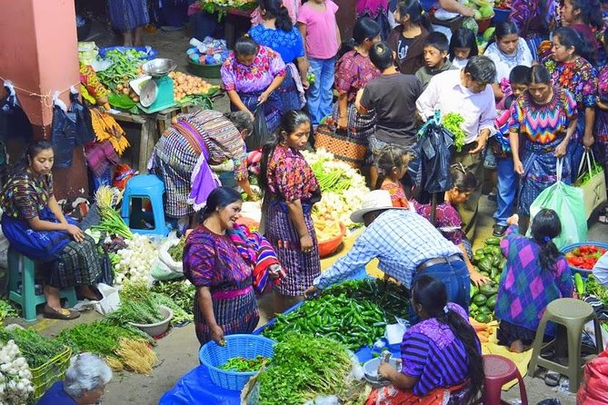 Chichicastenango and Iximché Day Trip from Guatemala City - Entering Chichicastenango’s Santo Tomás market