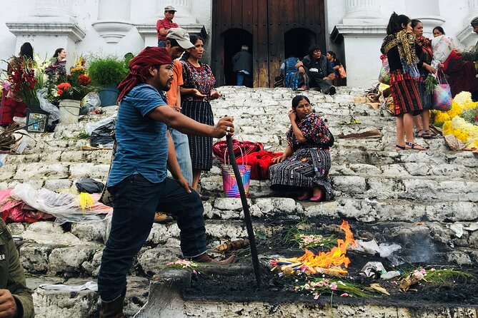 Chichicastenango and Lake Atitlan: From Traditions to Paradise - Chichicastenango: where commerce and tradition meet