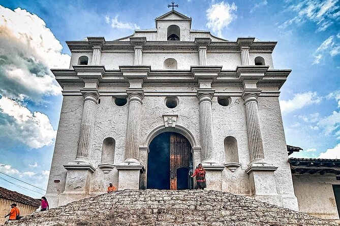 Chichicastenango Day Tour from Guatemala City - Two hours among the stalls at Santo Tomás