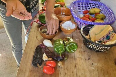 Cooking class and market tour/Pepian Workshop