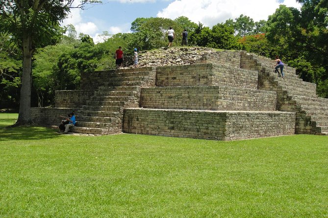 Copán Day Trip from Guatemala City - Breakfast before the Honduras border
