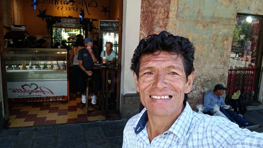 Cultural and fun tour in Antigua Guatemala - University buildings, churches, and daily life
