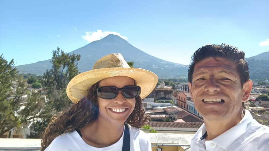Cultural and fun tour in Antigua Guatemala - The Company of Jesus and the rhythm of the route