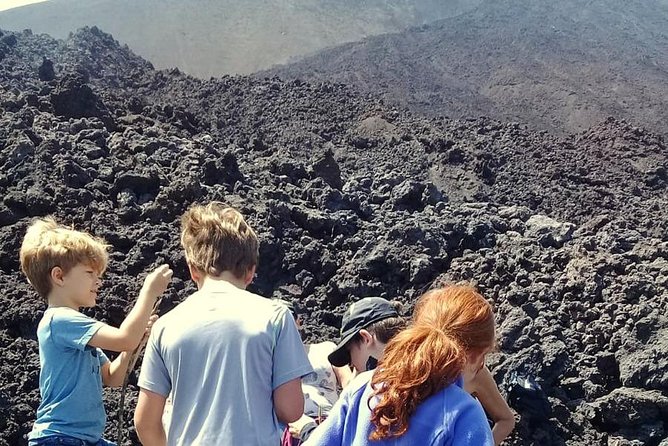 Day Tour to Pacaya Volcano from Antigua Guatemala on Private Vehicle - Why the private guide matters on this volcano
