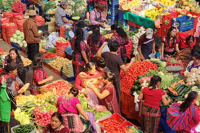 Explore the Market of Chichicastenango from Panajachel - The market: color, craft, and careful browsing