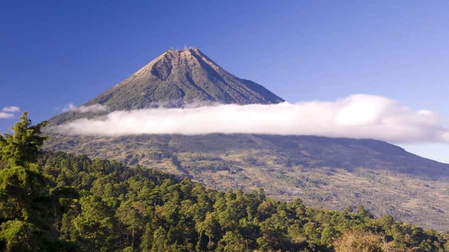 From Antigua Guatemala: Birdwatching and Scenic Hiking Tour - Starting near Antigua with binoculars in hand