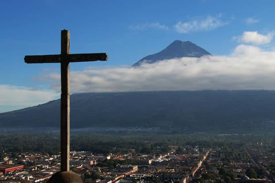 From Antigua or Guatemala : Coffee & Culture Full-Day Tour - Antigua’s central plaza and the city walk