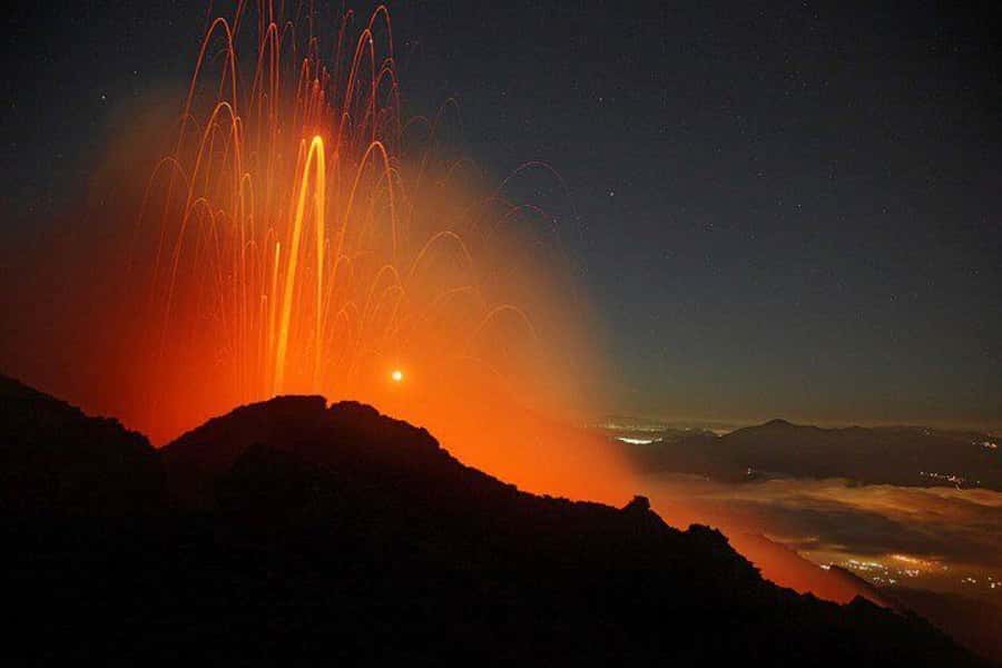 From Antigua: Pacaya Volcano Day Hike - The one-hour drive to Pacaya National Park