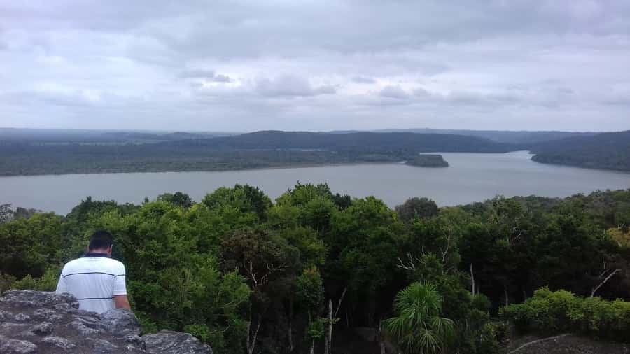 From Flores: Yaxha Ruins Guided Tour - Why Yaxha makes a good sunset outing