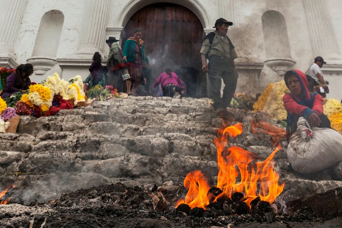 Full Day Tour to Chichicastenango from Panajachel - What the guide adds to the market visit