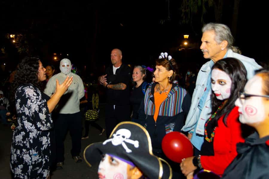 Halloween Night tour in Antigua Guatemala - A drive through Santa Catalina Arch to the final venue