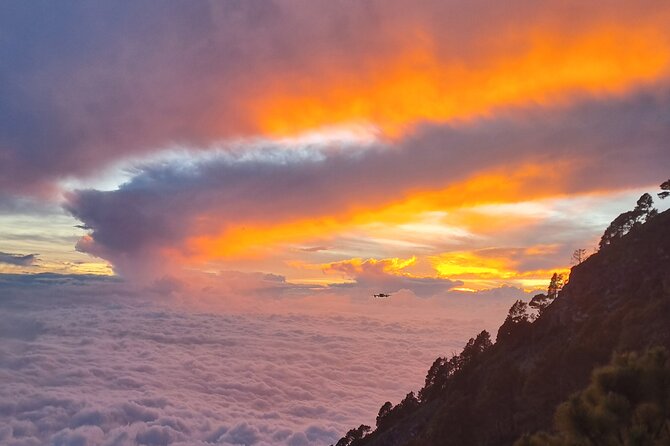 Hike Volcanoes Acatenango and Fire in 2 days - Sunrise at 3,976 meters