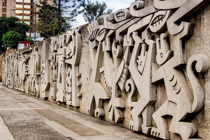 Historic and Cultural Tour of Guatemala City - Panoramic & Walking Experience - Crafts at Mercado de Artesanías La Aurora