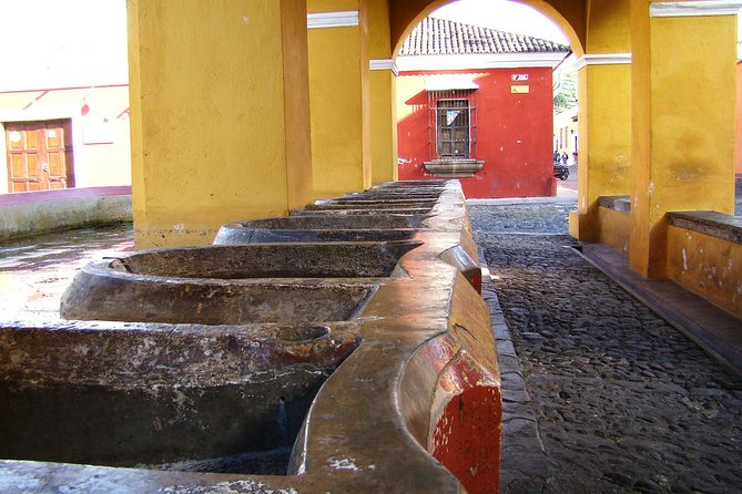 Historical and Cultural Walking Tour of Antigua Guatemala - Central Park, colonial planning, and a memorable fountain