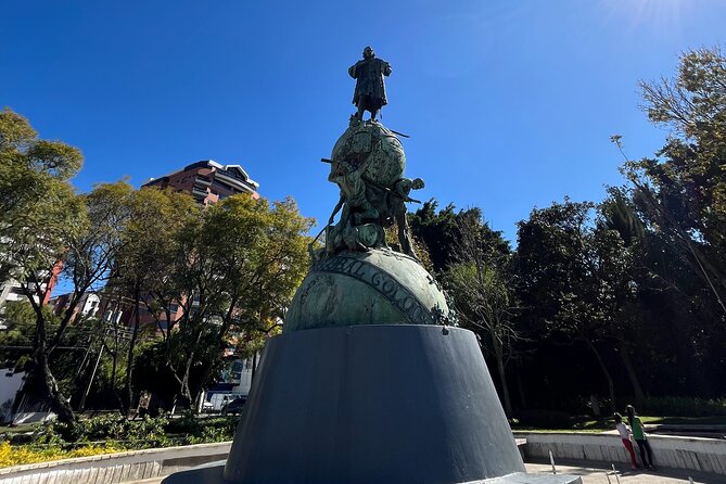 Historical and natural bike tour in Guatemala City - Nicaragua, the Dominican Republic, and Cristóbal Colón Square