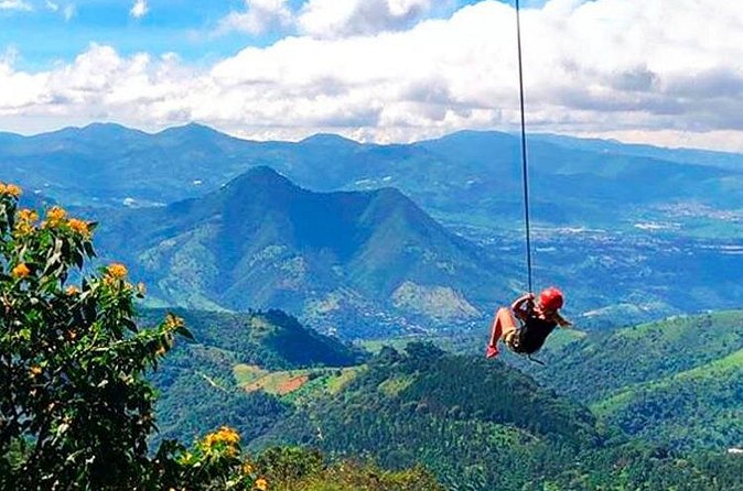 Hobbitenango, Altamira and Antigua Borial parks. - Who will enjoy this day most?