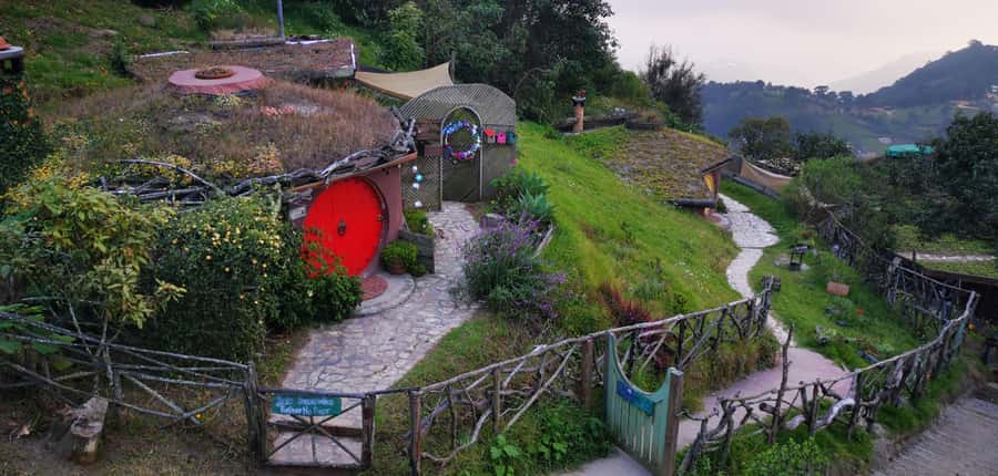 Hobbitenango & Antigua Shared Day Tour - Why pairing Hobbitenango with Antigua works