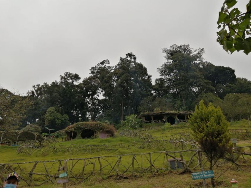 Hobbitenango & Antigua Shared Day Tour - What the guide adds
