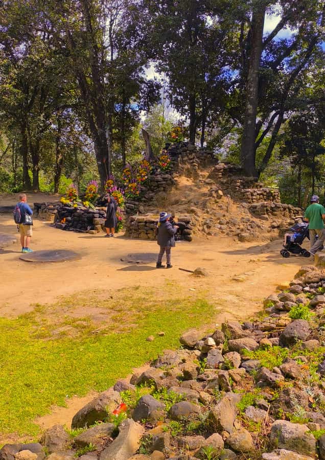 Iximché: Archaeological Site from Guatemala City - Entering the 15th century city of Iximché