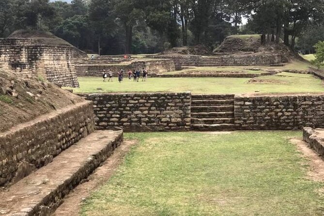 Iximche mayan heritage and market. - Why this tour gives you more than a ruin visit