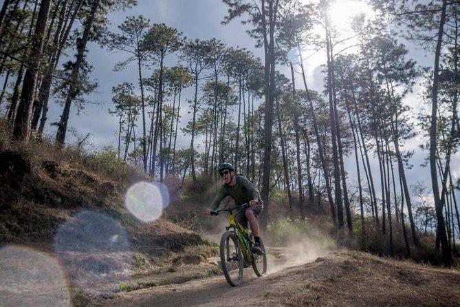 Las Tierras Altas "Lujo" Version - Bikes, helmets, water, and fit