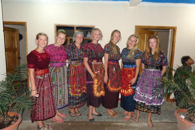 Mayan Home Stay San Jorge - An evening with a Kakchiquel family