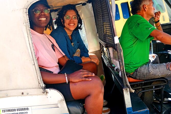 Meeting the guatemala´s culture with a local guide in Antigua. - JADES ANTIGUA and the Meaning of Green Gold