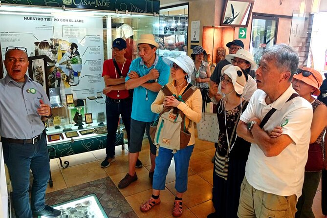 Meeting the guatemala´s culture with a local guide in Antigua. - What the Private Format Adds to the Experience