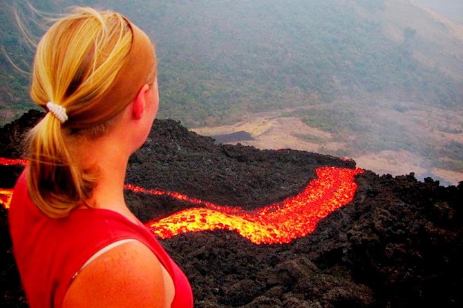 Pacaya Volcano Hikking from Guatemala City - The first steps through forest and farmland