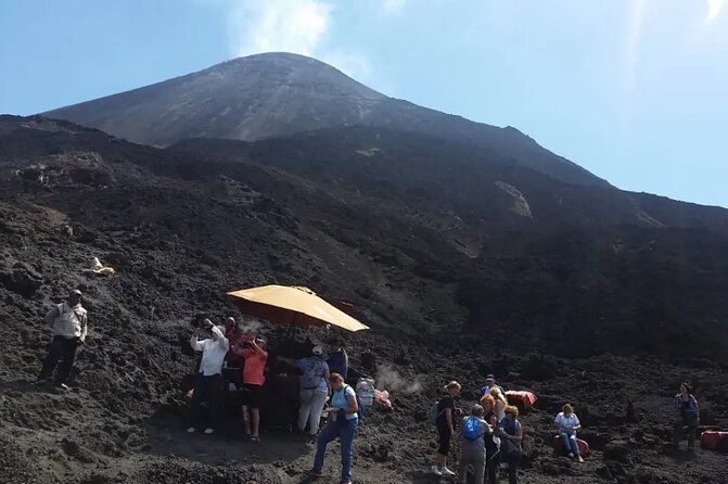 ¡Pacaya Volcano Tour from Antigua! - How the guides affect the day